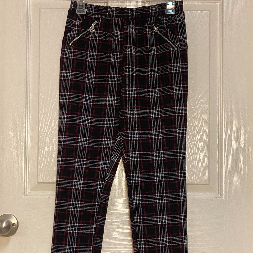 Women's pants by Adrienne Vittadini plaid sze medium